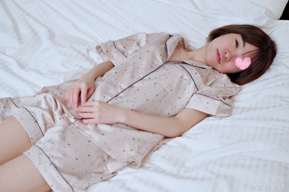 FC2-PPV-3305211 Pyjamas de Ojama ♥ 娇小男孩play女孩 ♥ 细致的体型和颜色风格......已经很久没有在中间了 ♥ 我已经在另一个学校♥