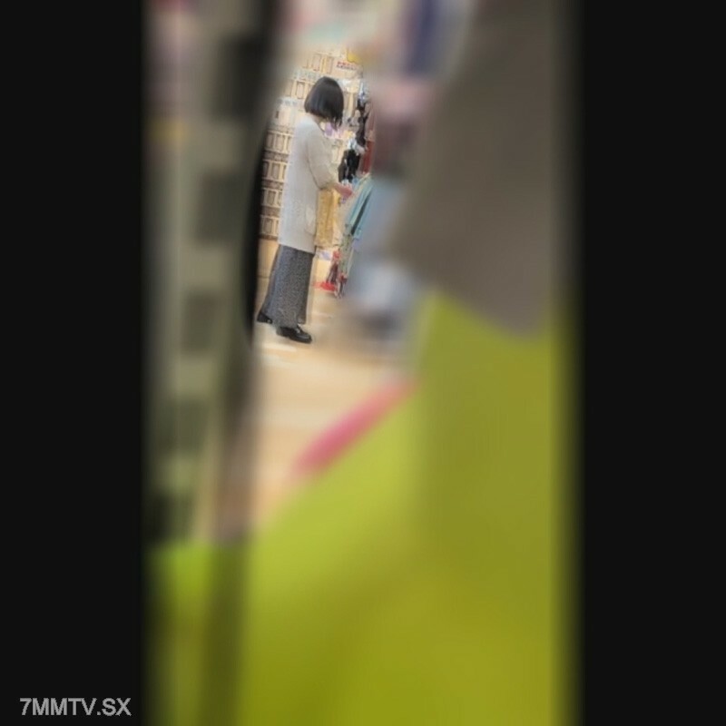 FC2-PPV-3271165 Daihei Hikari 眼镜般丰满的已婚女人。因为我已经逃脱了，那森是暂时的幻觉。活人的原始外阴，还有扭曲的日本眼镜。