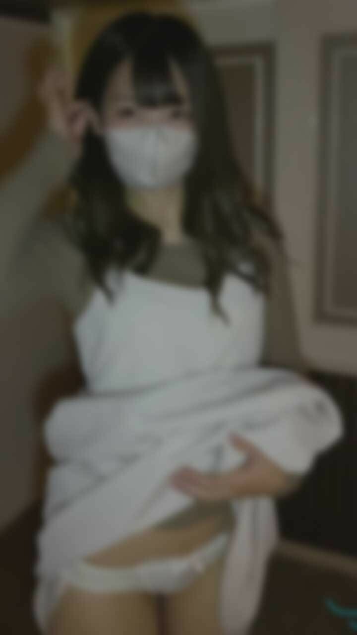 FC2-PPV-3113979 "#56" Yurufuwa 花店到明天。性感的娃娃脸和可爱的声音太吸引人了！ ！我能够制作一个快乐的阴道射精♡相互感觉♡