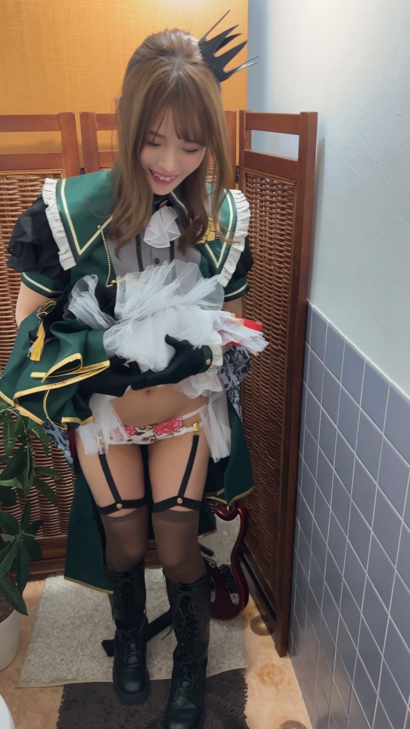 FC2-PPV-3058817 背吹流出3【流出】乐队偶像配音演员吹流出+后门女仆咖啡厅决赛+巨乳层背吹流出视频【个人拍摄】