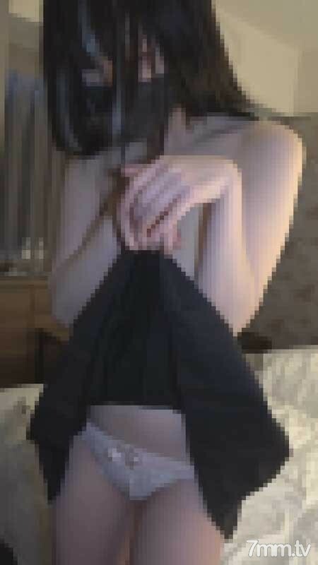 FC2-PPV-2770957 直到明天，“#33”神奶F罩杯的地下偶像。具有出众敏感度的淫荡表情。阴道后部中出♡两种感觉♡FC2-PPV-2770957