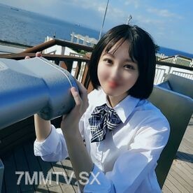 FC2-PPV-2399091 在私立高中就读的正统美少女。 18岁纯白身材开始重复成人阶段，双外阴射精！ ！ （特征）