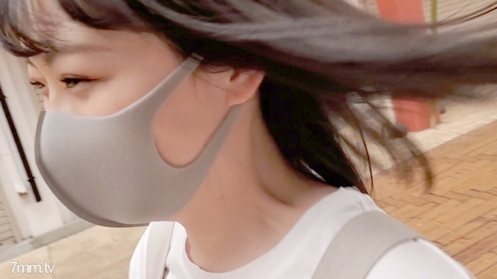 FC2-PPV-1840074 数量有限 [未经审查] 有理由在与大奶活跃 JD 的重聚约会中射精！