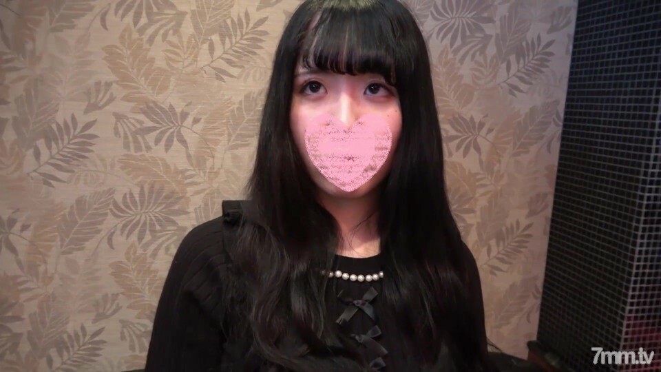 FC2-PPV-1726357 【实录】我把大人的严谨教给了呆板天真的P-active女生。