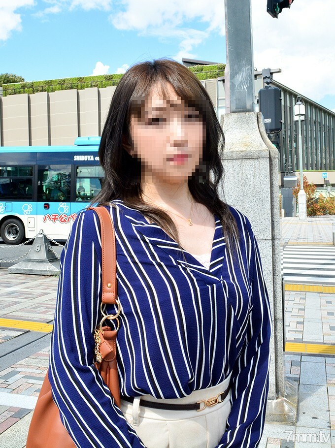 FC2-PPV-1621115 [个人] 43岁哺乳期妻子和阴沉的性爱影片。产后洞里无情射精、奶水不滴的个人写真【首次特价】