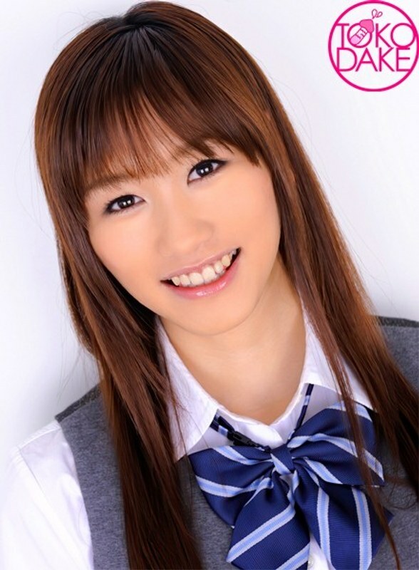 SERO-055 [Sokunuki] 一个穿著制服的女孩在火车上用手指操弄湿她的阴部，然后用深喉将精液射到她的嘴里！我用手揉搓我的阴户，然后把手指伸进去。另一个男人被迫将公鸡插入他的嘴里并认真地深喉咙！从剧烈的臀部摆动，精液全部射到嘴里！英郎千歌 - 绘色千佳