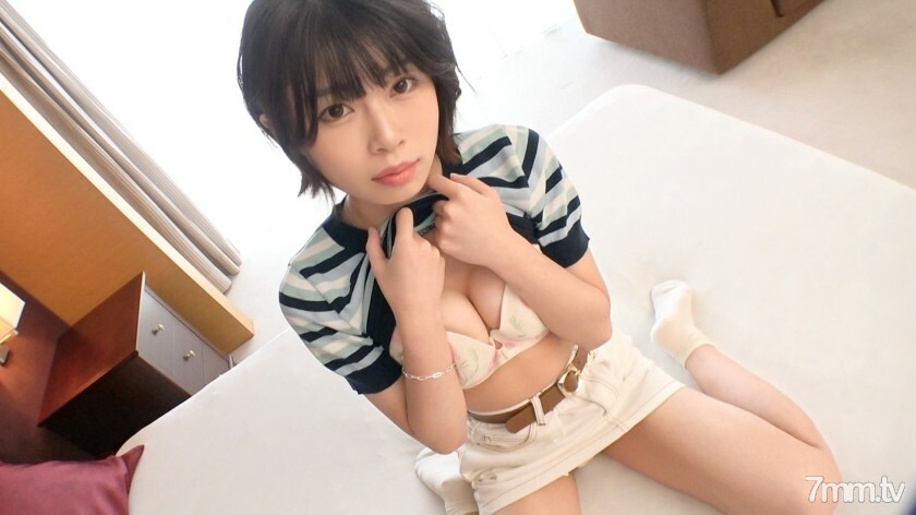SIRO-4706 【第一枪】【天真烂漫的少女】【海量喷】羞耻却被责怪身体敏感散潮的苗条少女出土。一边用背部的猛烈活塞摇晃娇嫩的身体，使年轻的脸膨胀，一边以“Iku，Iku ..”达到高潮..网络上的AV应用→AV体验拍摄1688