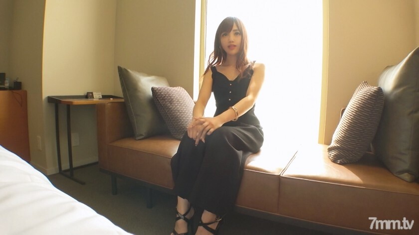 SIRO-3894 [第一枪] [关西方言gal] [美白模特身材] 大气明亮的业馀gal。事实上，我的经验很少。我仍然对我有生以来第一次这样做的经历感到惊讶。网上AV应用→AV体验拍摄1032