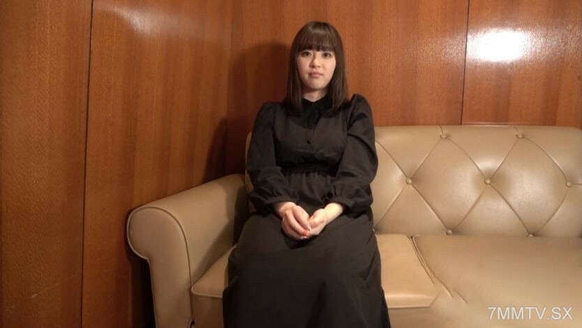 H4610-ORI1817 村野镜花，21 岁