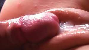 白虎穴里充满了浓稠的精液