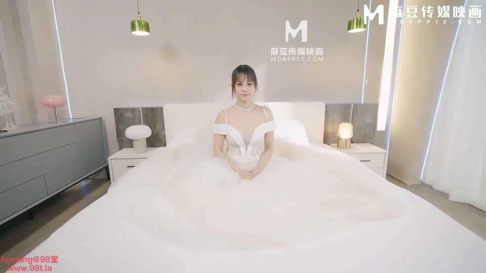 LA@迪丽热巴苗条美女穿婚纱被多个猛男疯狂抽插#多人运动#射精#骚逼#挑逗#性交