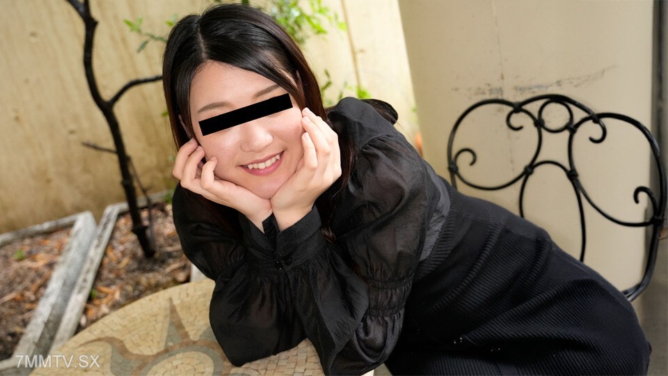 032925_01 丰满小胸美女为你献上唇舌！