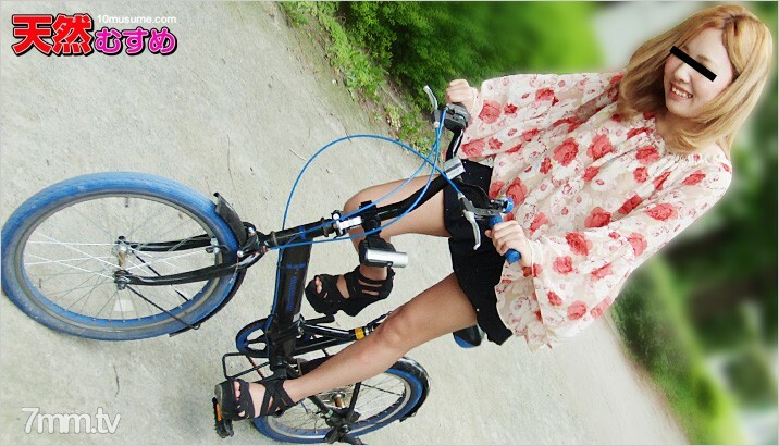 100312-01 Charin 娘～裸著大腿奔跑的女儿～