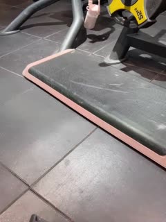 十三姨跳蛋健身房露出