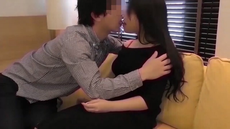 FC2-PPV-4664647 【5天限量发售重编版瘦脸马赛克】不可能*30岁巨乳人妻带给我“裸身就没事了…”重编版