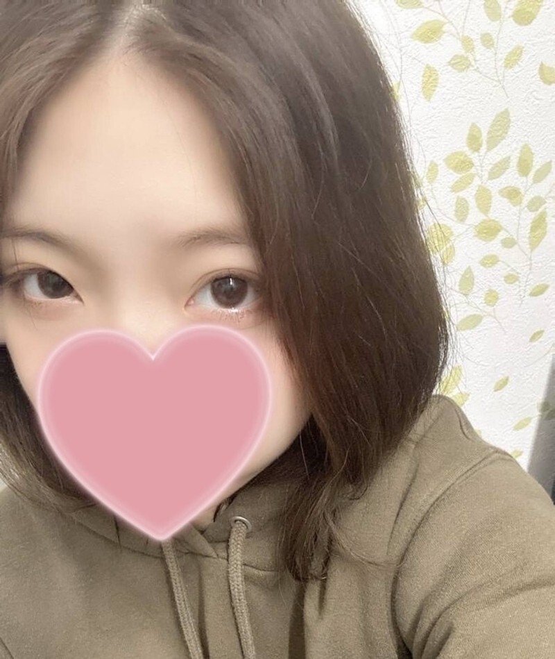 FC2-PPV-4637972 【完全素人首拍】害羞可爱的18岁♡虽然是危险的生插，但感觉太好了...附赠特典