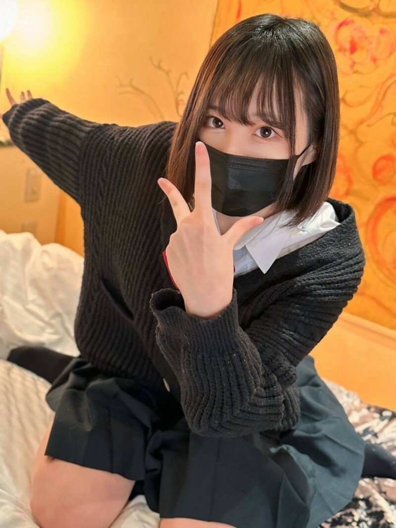 FC2-PPV-4568549 [阿尼御宅族**] 当地偶像的到来，使用日本没有的特殊宝石进行融化性爱+中出。