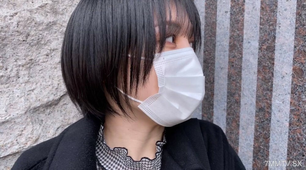 FC2-PPV-4538470 叶月酱是一位来自乡村的美丽女子。