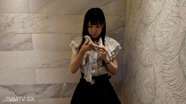 FC2-PPV-4510482 MOMO(21)美女按摩店店员光头日本烟熏电动按摩器