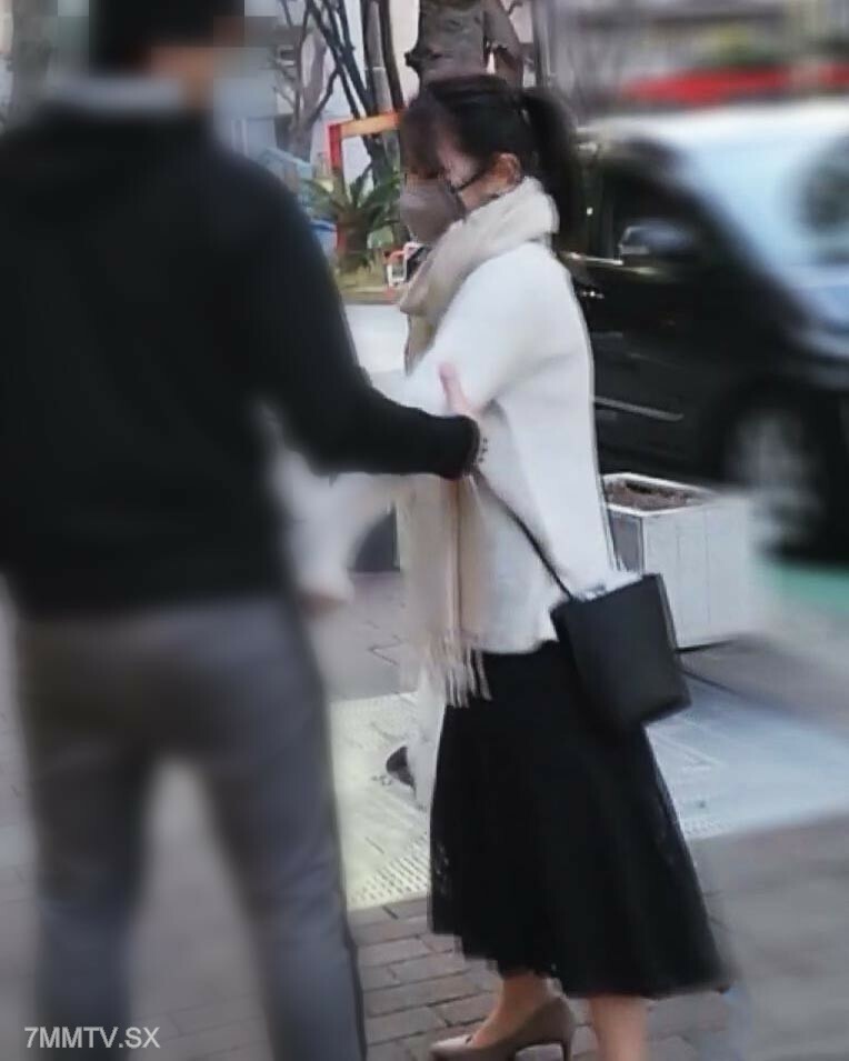 FC2-PPV-4170365 *1480分钟到达1/5【个人】拥有美丽的乳房，年轻的妻子和孩子，自我牺牲的身体，和出生后。另外，园区内的街边设有停车场，可以与当地人见面，也可以在无心地区搭乘火车和日本餐厅。 *数量备注*