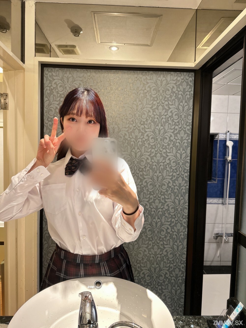 FC2-PPV-4051574 【限量生产】【可冻结，尽快购买】预计很久结束！发生了非常危险的操作！中出和部射精两次！ ***可爱度有保证。